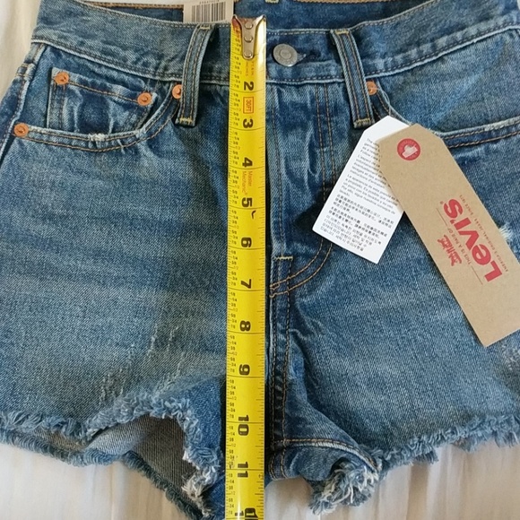 Levi's Denim Jean Wedgie Fit High Rise Shorts - Picture 7 of 7